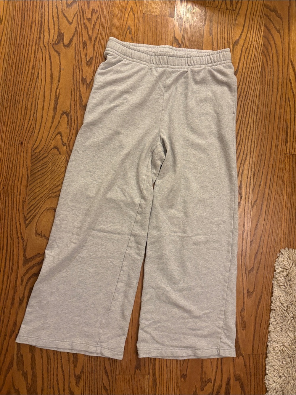 American Eagle Outfitters Women's Light Gray Wide Leg Sweatpants